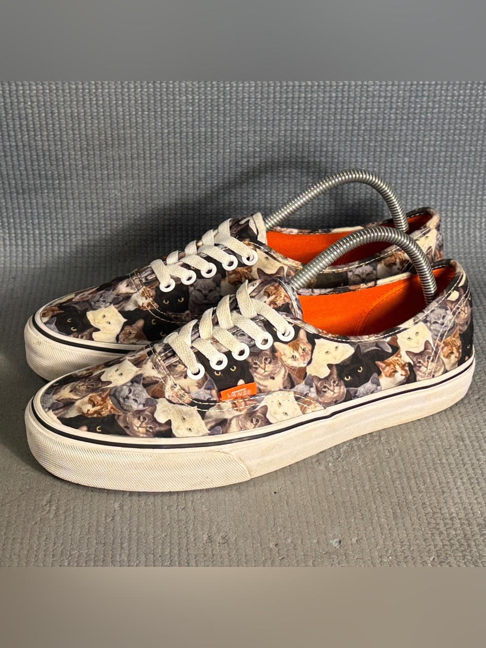 VANS ASPCA Cat Cats Authentic Print Kitty Animals Sneakers Women’s Size 8.5